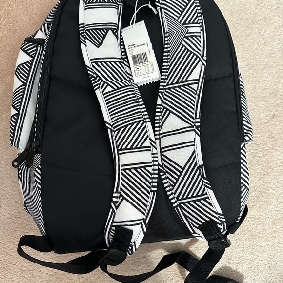 SOLD - Adidas Original Campus Backpack NEW - Picture 3 of 7